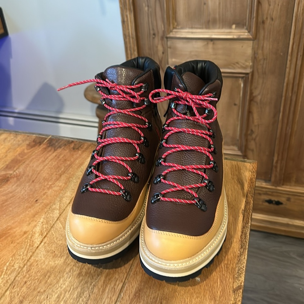 Moncler Peka Boots - Picture 3 of 10